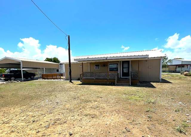 Property at 423 Holman Dr, Del Rio, TX 78837, 3 beds, 2 baths