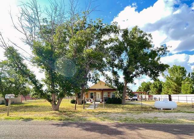 Property at 2303 W Mosley Loop, Alpine, TX 79830, 3 beds, 2 baths