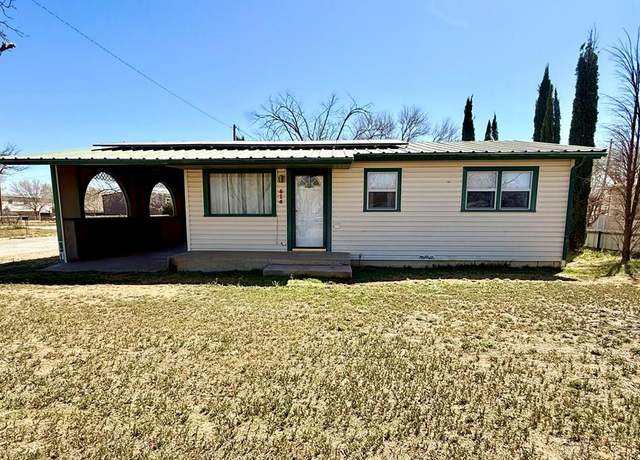 Property at 614 NE Ave C, Seminole, TX 79360, 2 beds, 1 bath