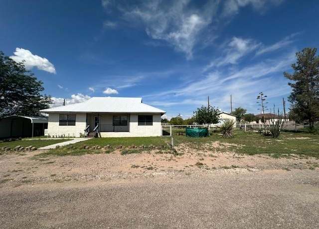 Property at 1013 Peachtree Cir, Alpine, TX 79830, 3 beds, 2 baths