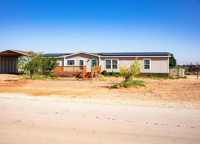 Property at 195 E 27th St, Monahans, TX 79756, 4 beds, 2 baths