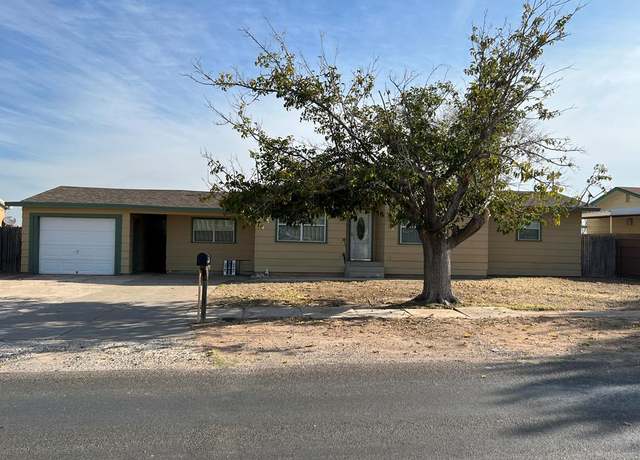 Property at 1407 S Mcelroy St, Crane, TX 79731, 3 beds, 2 baths
