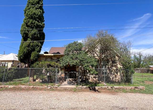 Property at 605 N 3rd St, Alpine, TX 79830, 2 beds, 1 bath