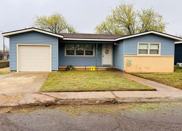 Property at 301 SW 11th St, Andrews, TX 79714, 4 beds, 2 baths
