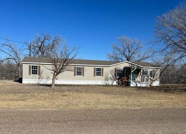 Property at 1207 10th St, Plains, TX 79355, 3 beds, 2 baths