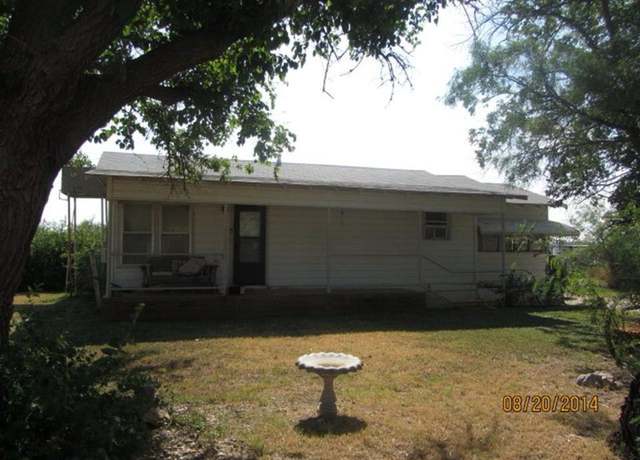 Property at 1902 Ksny Dr, Snyder, TX 79549, 2 beds, 1 bath