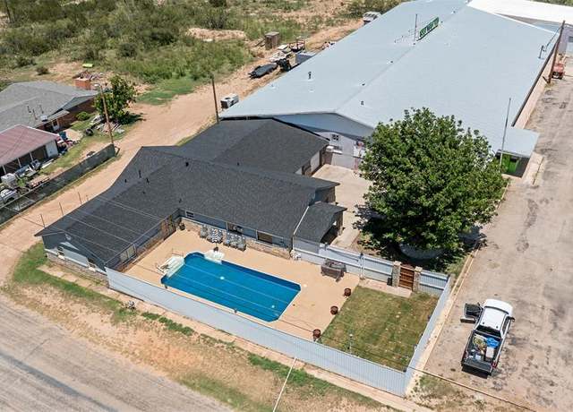 Property at 2910 W 8th St, Big Spring, TX 79720, 4 beds, 3 baths
