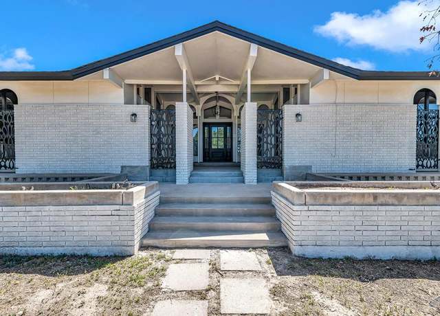 Property at 905 Mountain Park Dr, Big Spring, TX 79720, 5 beds, 3.5 baths