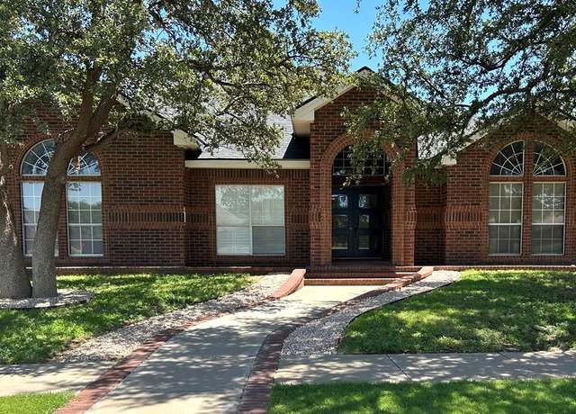 Property at 2000 Hereford Blvd, Midland, TX 79707, 4 beds, 3 baths