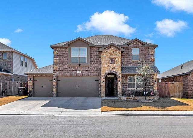 Property at 6613 Crown Point Ct, Midland, TX 79706, 5 beds, 4.5 baths