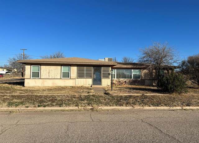 Property at 410 NW 7th, Big Spring, TX 79720, 4 beds, 2 baths
