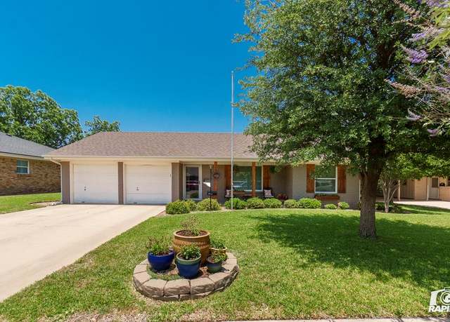 Property at 3228 W Dengar Ave, Midland, TX 79705, 4 beds, 2 baths