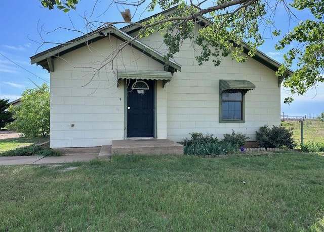 Property at 999 S County RD 183, Snyder, TX 79549, 3 beds, 1 bath