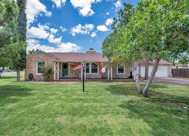 Property at 800 W Kansas Ave, Midland, TX 79701, 3 beds, 2 baths