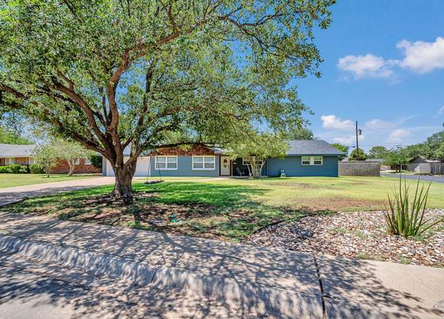 Property at 1600 W Pecan Ave, Midland, TX 79705, 4 beds, 2 baths