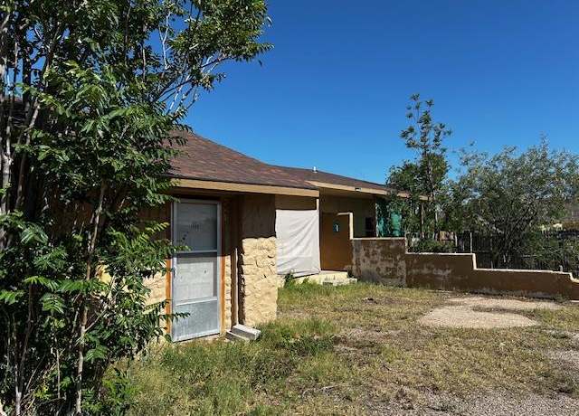 Property at 106 N Colpitts, Fort Stockton, TX 79735, 7 beds, 5 baths
