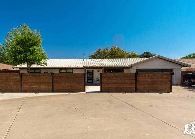 Property at 2803 W Golf Course Rd, Midland, TX 79701, 3 beds, 2 baths