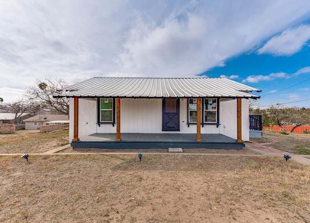 Property at 3806 Parkway Rd, Big Spring, TX 79720, 2 beds, 1 bath
