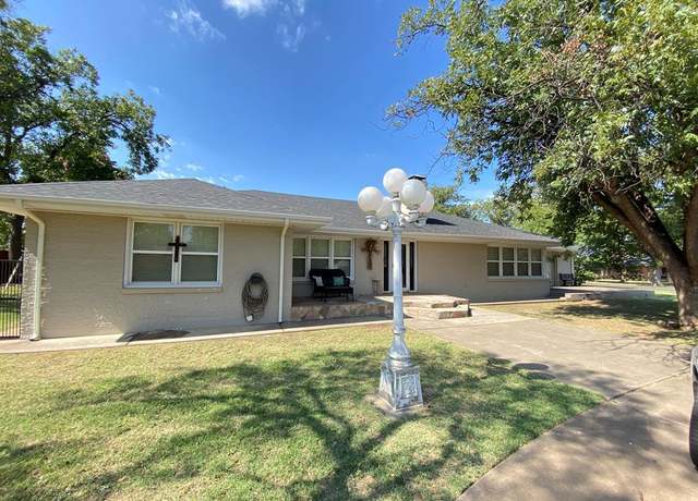 Property at 3501 Austin Pl, Snyder, TX 79549, 4 beds, 3 baths