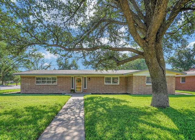 Property at 1610 N J St, Midland, TX 79701, 3 beds, 2.5 baths