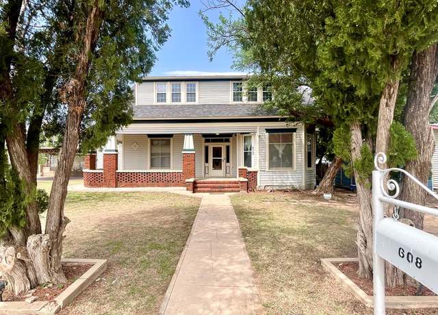 Property at 608 S Aylesford St, Big Spring, TX 79720, 5 beds, 2 baths