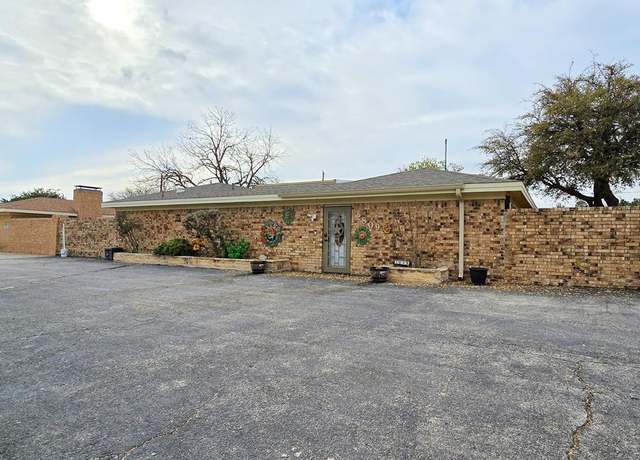 Property at 2809 Moss Ave, Midland, TX 79705, 3 beds, 2 baths