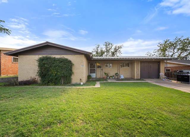 Property at 704 Birdwell Ln, Big Spring, TX 79720, 3 beds, 1 bath