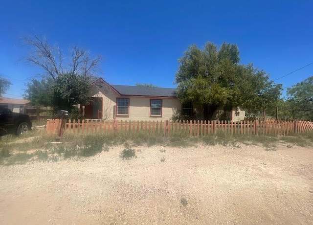 Property at 1207 Frazier, Big Spring, TX 79720, 4 beds, 1 bath