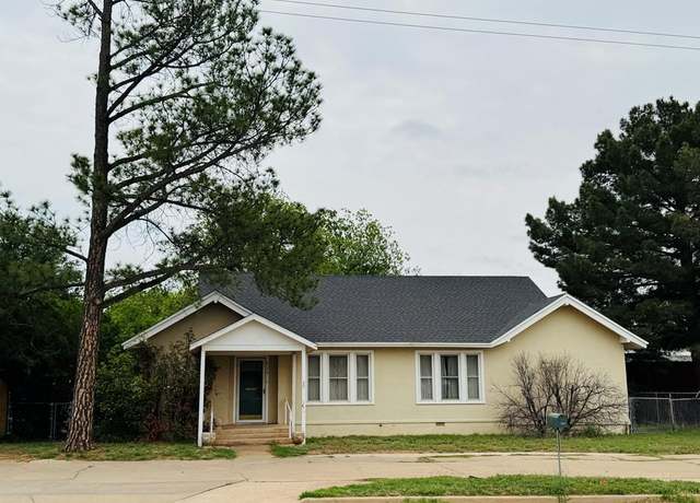 Property at 724 Hickory St, Colorado City, TX 79512, 3 beds, 2 baths