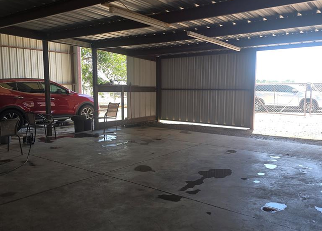Property at 3007 S County Rd 1207, Midland, TX 79706, 2 beds, 2 baths