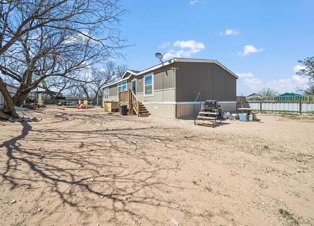 Property at 606 San Jacinto St, Big Spring, TX 79720, 3 beds, 2 baths