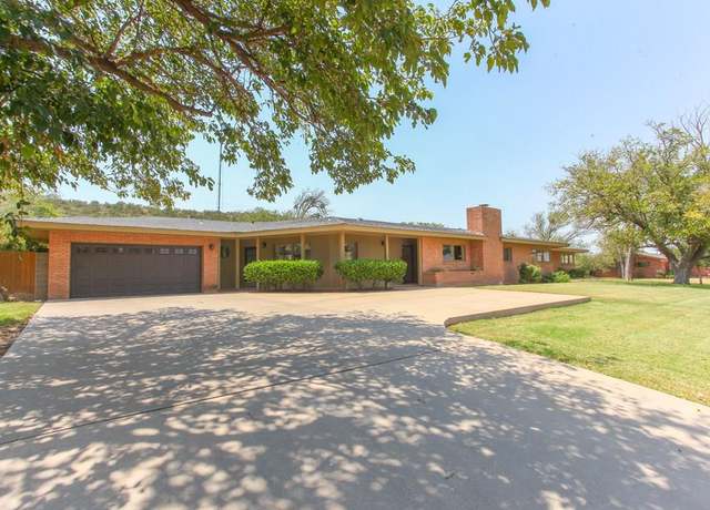 Property at 907 Mountain Park Dr, Big Spring, TX 79720, 4 beds, 4 baths