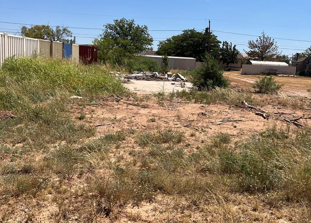 Property at 208 N Ave U, Snyder, TX 79549