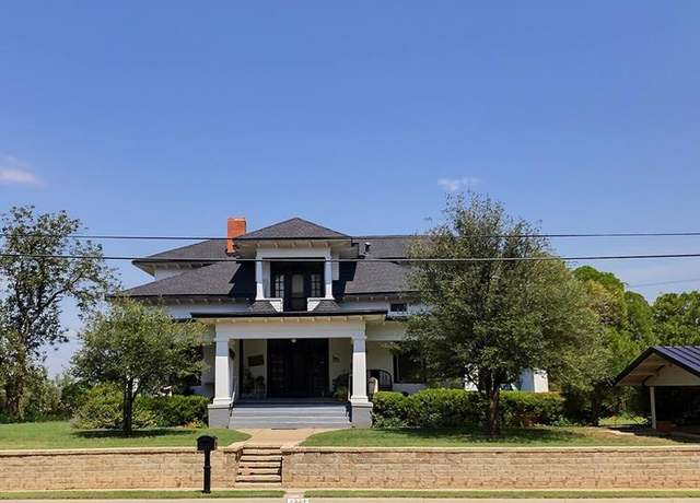 Property at 2311 30th St, Snyder, TX 79549, 5 beds, 3.5 baths