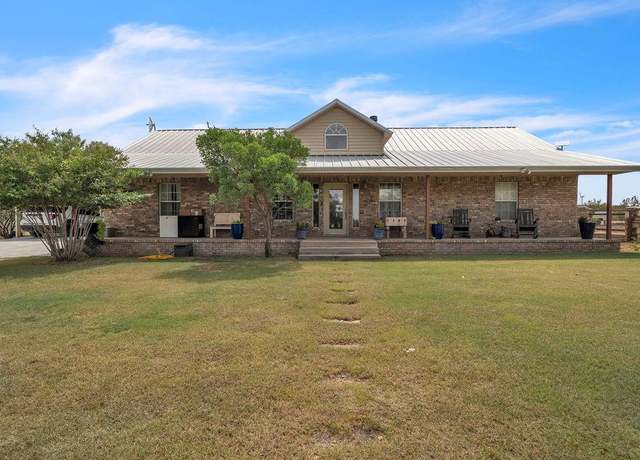 Property at 9009 Longshore Rd, Big Spring, TX 79720, 3 beds, 2 baths