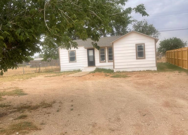 Property at 305 S Jackson Ave, Midland, TX 79701, 2 beds, 2 baths