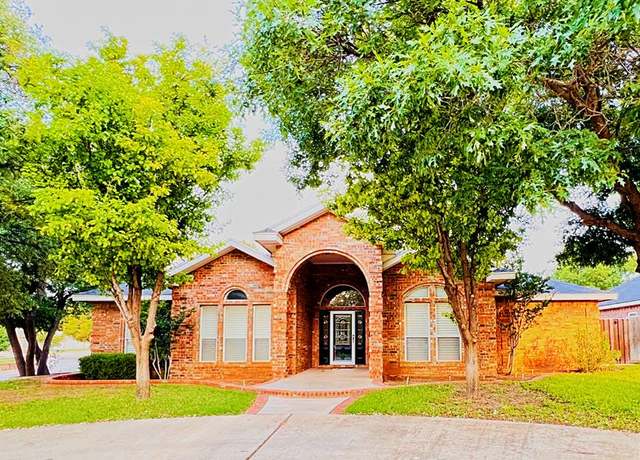 Property at 412 SW 23rd St, Seminole, TX 79360, 4 beds, 3 baths