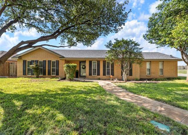 Property at 2615 Emerson Dr, Midland, TX 79705, 3 beds, 2 baths