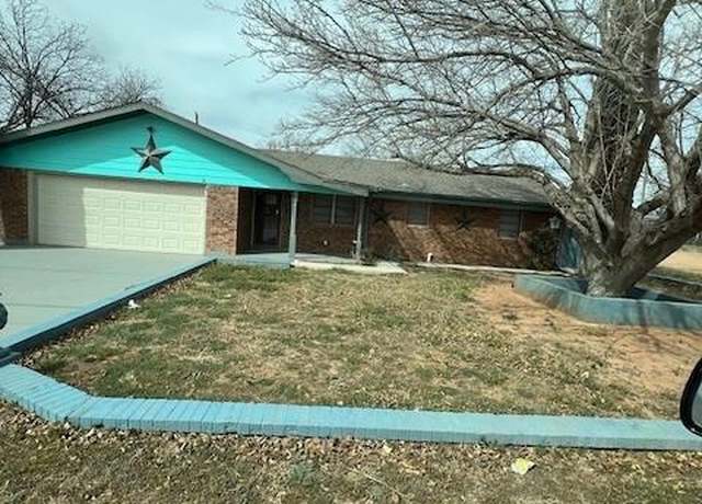 Property at 209 37th St, Snyder, TX 79549, 3 beds, 2 baths