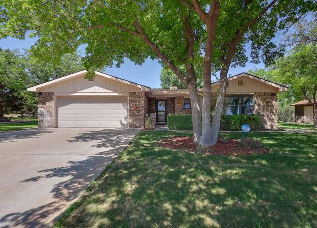 Property at 2100 Edgemere Rd, Big Spring, TX 79720, 3 beds, 2 baths