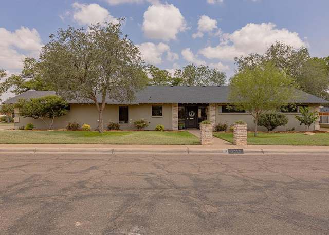 Property at 2012 Community Ln, Midland, TX 79701, 3 beds, 2.5 baths