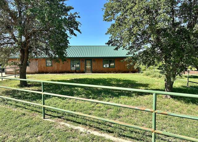 Property at 1337 Laguna Dr, Colorado City, TX 79512, 3 beds, 3 baths