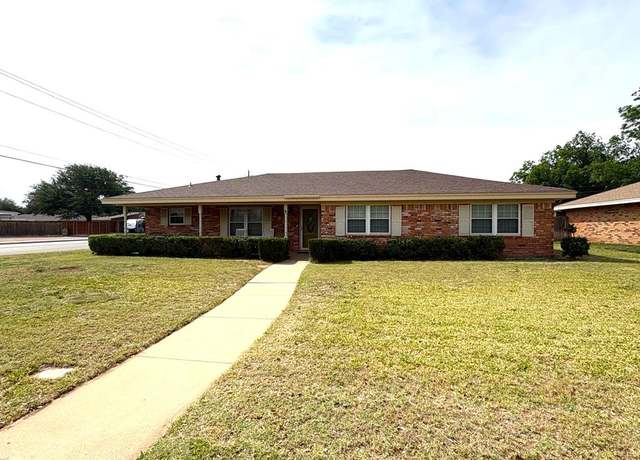 Property at 2801 Haynes Dr, Midland, TX 79705, 4 beds, 2 baths