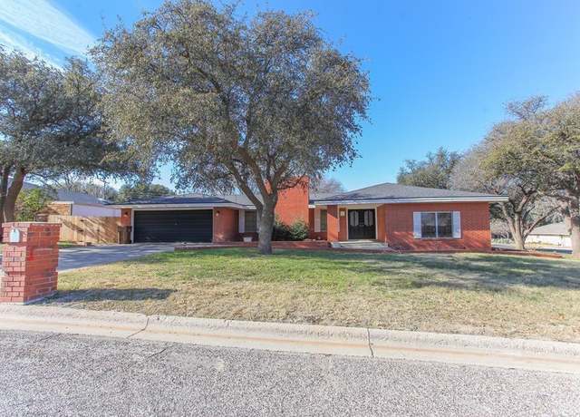Property at 10 Glenwick Cv, Big Spring, TX 79720, 3 beds, 2.5 baths
