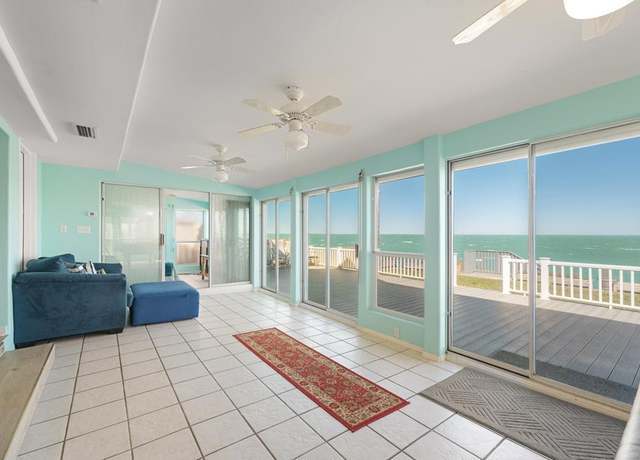 Property at 918 North Shr, Port Isabel, TX 78578, 4 beds, 2 baths