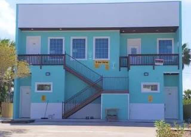 Property at 111 W Marisol Dr, South Padre Island, TX 78597, 7 beds, 6 baths