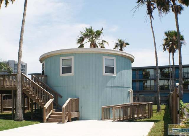 Property at 111 E Tarpon St, South Padre Island, TX 78597, 1 bed, 1.5 baths