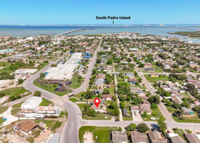 Property at 437 W Adams St, Port Isabel, TX 78578, 2 beds, 2 baths