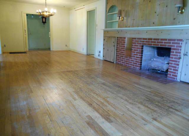 Property at 1219 S Bonham St, Amarillo, TX 79102, 5 beds, 4 baths