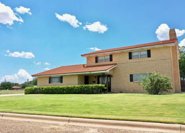 Property at 73 Houston Rd, Tulia, TX 79088, 4 beds, 2.5 baths